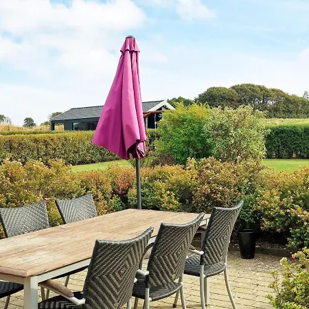 6 Person Holiday In Faaborg بيت للعطل